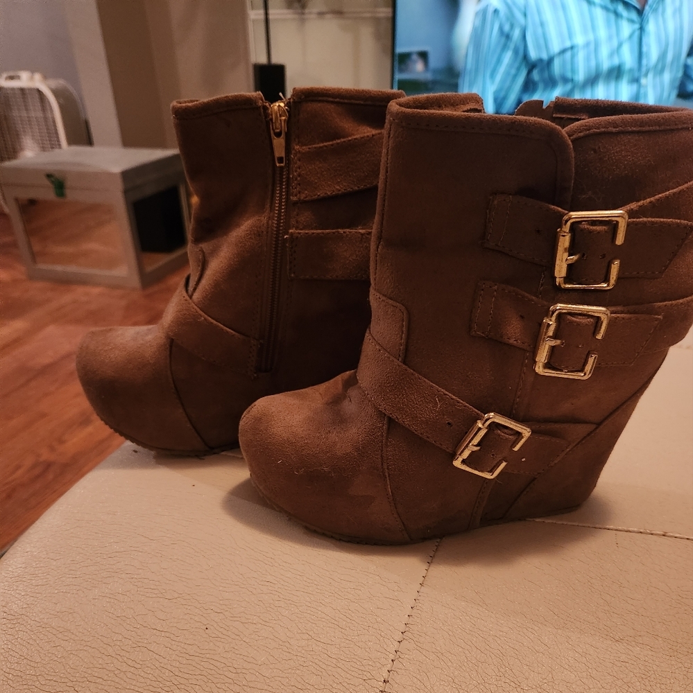 Womens wedge booties